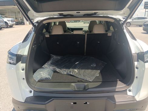 Used 2025 Nissan Murano SV FWD image 18