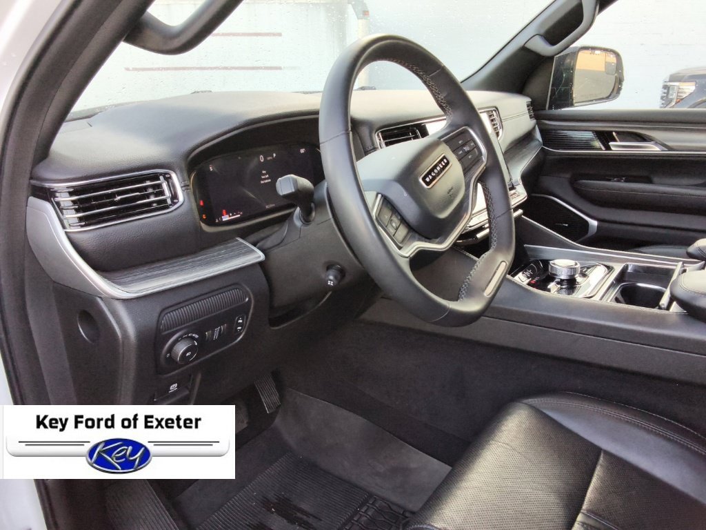 Used 2024 Jeep Wagoneer Series II AWD/4WD image 28