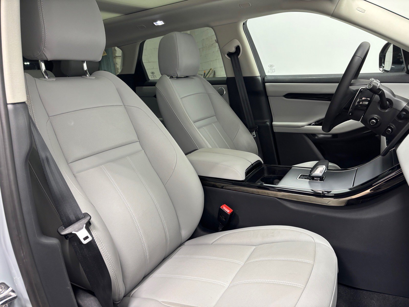 New 2024 Land Rover Range Rover Evoque S AWD/4WD image 28