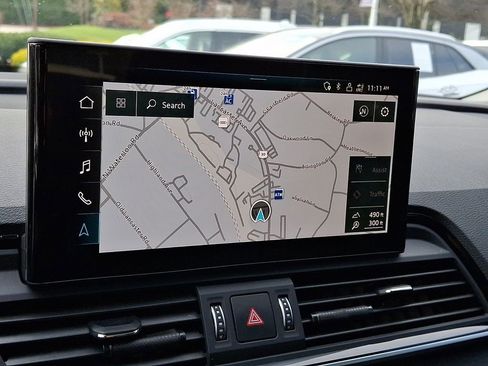 Used 2023 Audi Q5 e Premium Plus w/ Premium Plus Package image 19