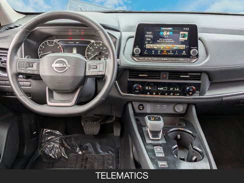 Certified 2025 Nissan Rogue SV image 13