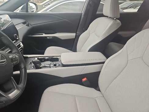 Certified 2025 Lexus RX 350 Premium w/ Convenience Package AWD/4WD image 7