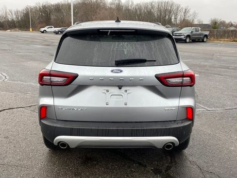 Used 2024 Ford Escape Platinum image 4