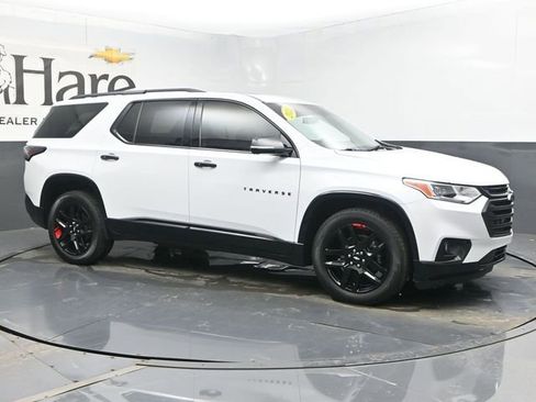 Used 2021 Chevrolet Traverse Premier w/ Redline Edition image 6