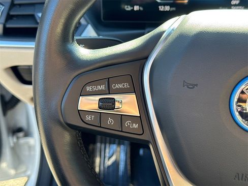 Used 2023 BMW i4 eDrive35 w/ Premium Package image 25