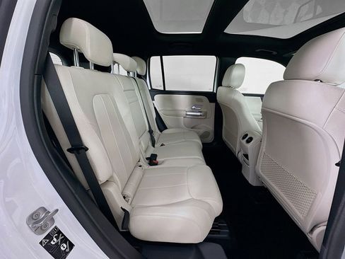 Used 2026 Mercedes-Benz GLB 250 image 27