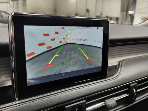 Used 2021 Lincoln Corsair AWD w/ Premium Package image 6