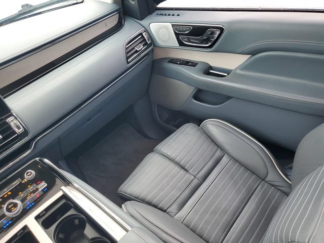Used 2023 Lincoln Navigator L Black Label AWD/4WD image 35