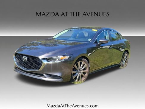 Used 2019 MAZDA MAZDA3 Sedan FWD image 1
