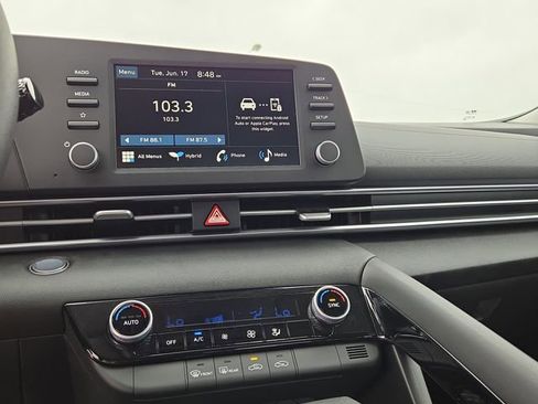 New 2025 Hyundai Elantra Blue image 11