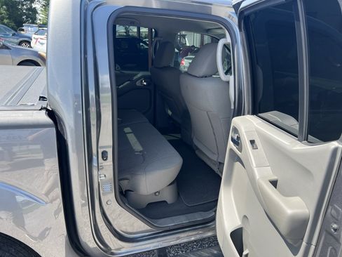 Used 2019 Nissan Frontier SV w/ Value Truck Package RWD image 15