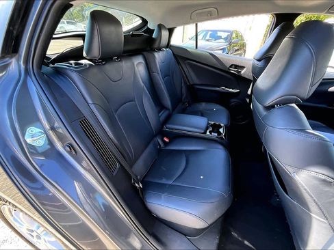 Used 2017 Toyota Prius Prime Advanced image 19