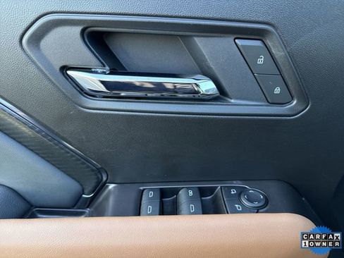 Used 2025 GMC Canyon AT4 w/ Nightfall Edition image 23