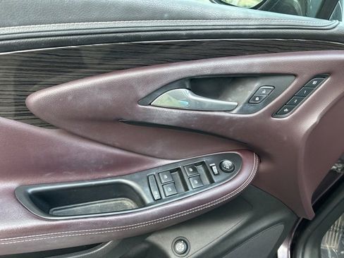 Used 2017 Buick Envision Essence image 11