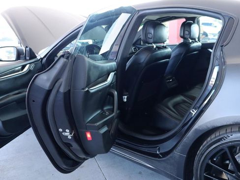 Used 2015 Maserati Ghibli S Q4 image 29