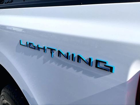 Used 2022 Ford F150 Lightning Pro image 10