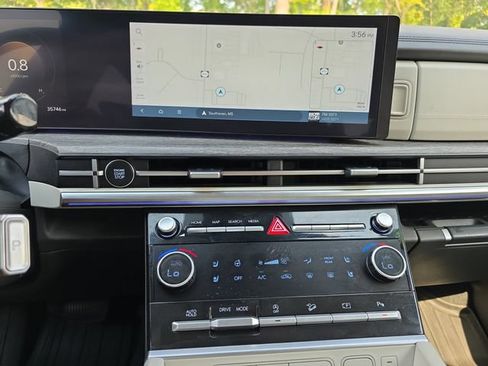 Used 2024 Hyundai Santa Fe Calligraphy FWD image 21