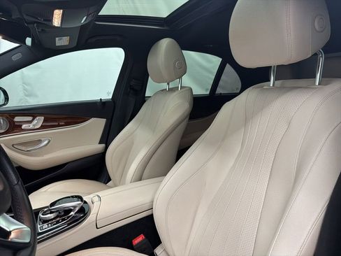 Used 2018 Mercedes-Benz E 300 image 13