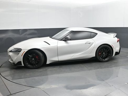 Used 2021 Toyota Supra image 2