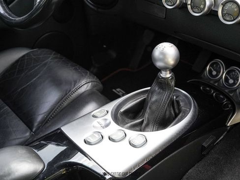 Used 2005 Chevrolet SSR w/ Preferred Equipment Group RWD image 36