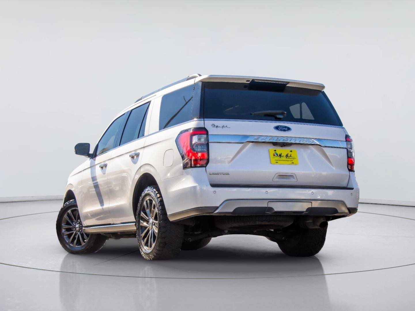 Used 2019 Ford Expedition Limited w/ Equipment Group 301A RWD image 3