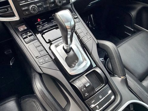 Used 2016 Porsche Cayenne AWD/4WD image 11