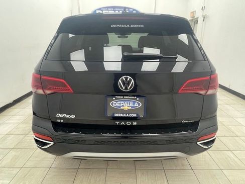 Used 2024 Volkswagen Taos SE w/ Black Wheel Plus Package image 19