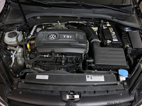 Used 2019 Volkswagen Golf S image 34