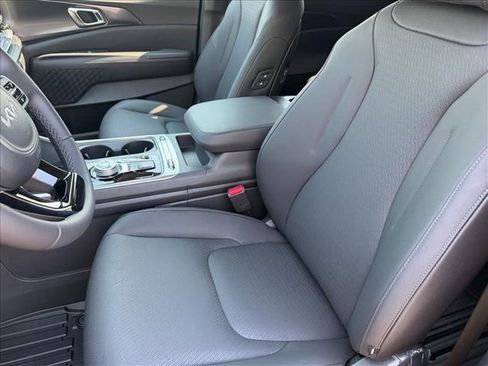 New 2026 Kia Carnival SX Prestige FWD image 10
