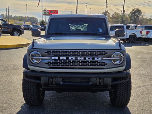 New 2025 Ford Bronco Badlands image 3
