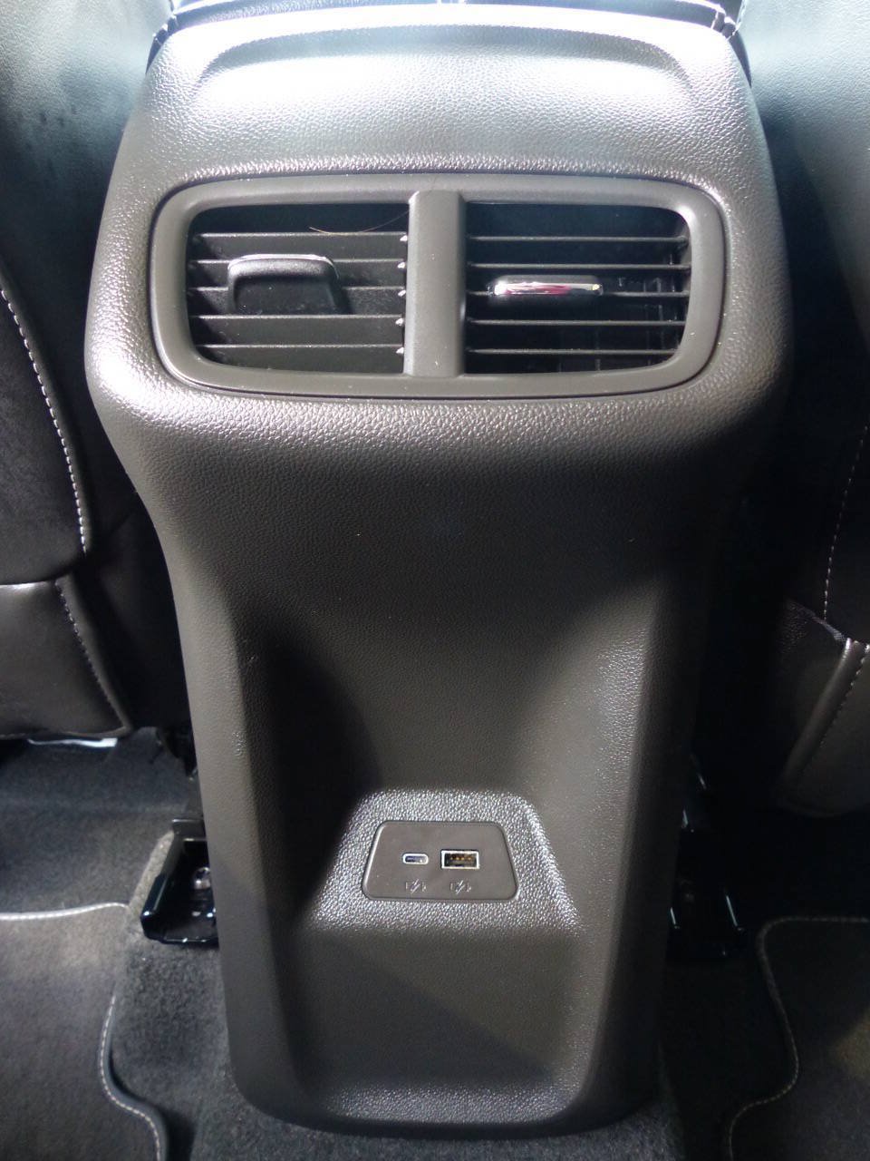 Used 2024 Buick Envision Preferred AWD/4WD image 39
