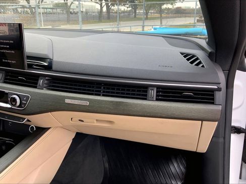 Used 2022 Audi A5 2.0T Premium Plus w/ Premium Plus image 17