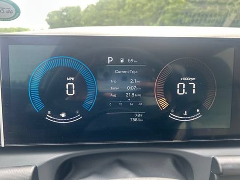 Certified 2025 Hyundai Santa Cruz SEL AWD/4WD image 16