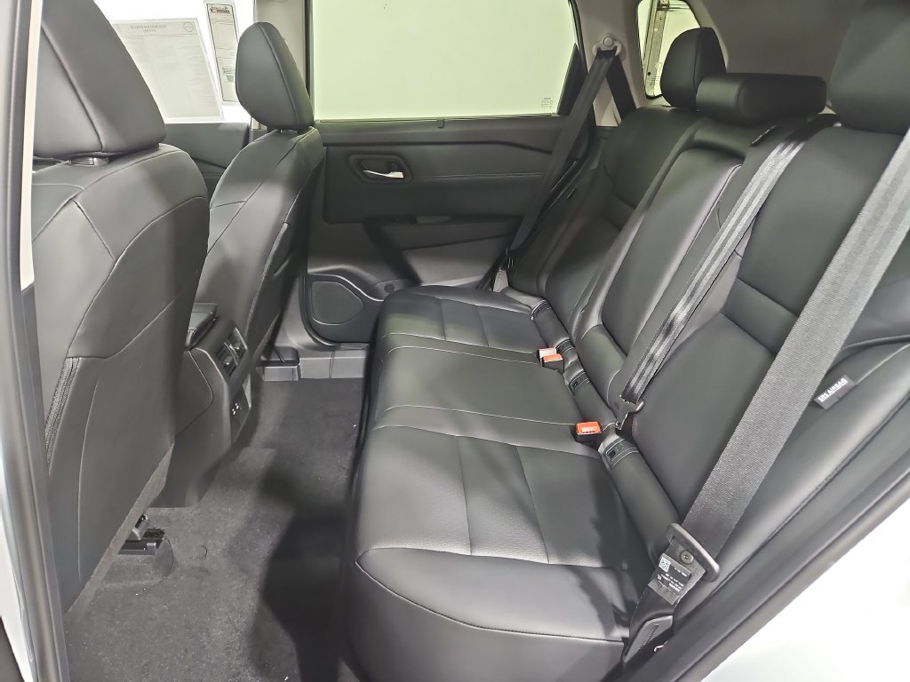 Certified 2026 Nissan Rogue SV w/ SV Premium Package AWD/4WD image 26