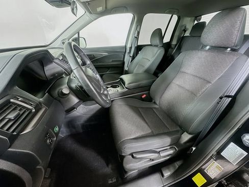 Used 2025 Honda Ridgeline Sport image 26