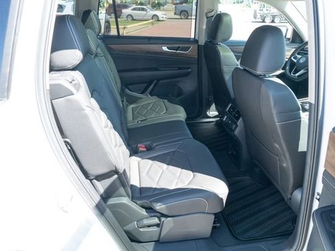 New 2026 Volkswagen Atlas SE FWD image 41