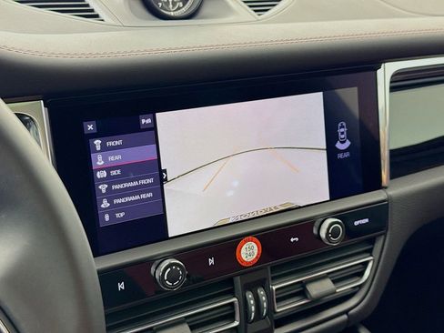 Certified 2025 Porsche Macan AWD/4WD image 21