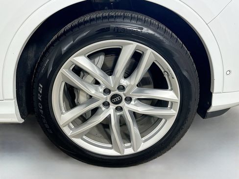 Used 2025 Audi Q7 3.0T Premium Plus w/ Premium Plus Package AWD/4WD image 10