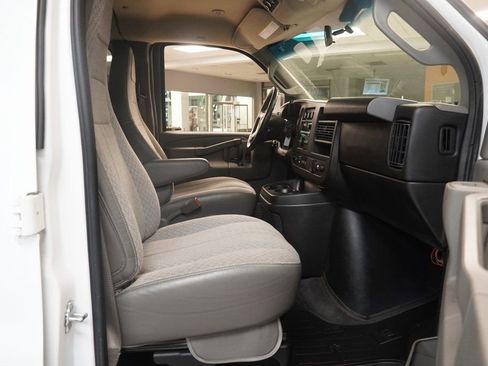 Used 2016 Chevrolet Express 3500 LT w/ LT Preferred Equipment Group image 23