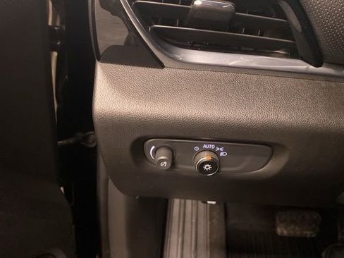 Used 2023 Chevrolet Traverse RS AWD/4WD image 21