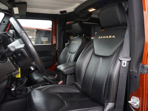 Used 2014 Jeep Wrangler Sahara w/ Dual Top Group image 23