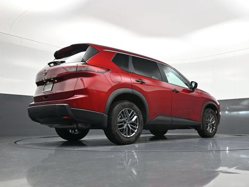 Used 2026 Nissan Rogue S FWD image 25