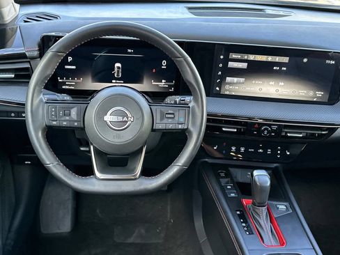 Used 2025 Nissan Kicks SR w/ SR Premium Package AWD/4WD image 15