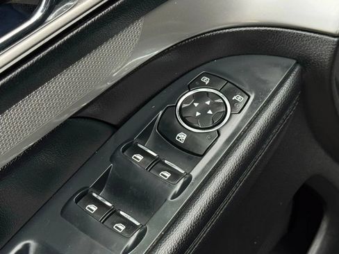 Used 2016 Ford Explorer XLT w/ Equipment Group 202A AWD/4WD image 32