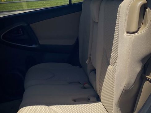 Used 2012 Toyota RAV4 4WD w/ Upgrade Value Pkg image 17