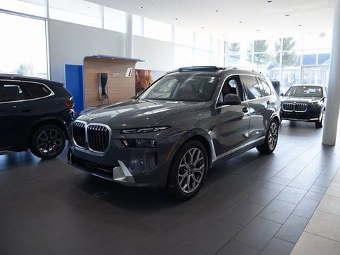 New 2026 BMW X7 xDrive40i image 2