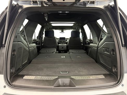 Used 2021 Chevrolet Tahoe High Country w/ Premium Package image 34