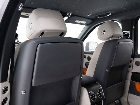 Certified 2023 Rolls-Royce Cullinan w/ Dark Exterior Package AWD/4WD image 23