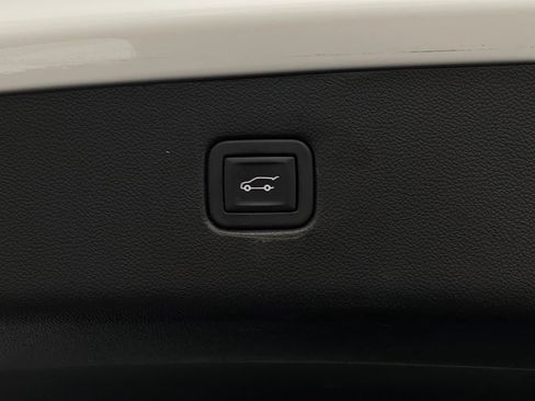 Used 2024 Chevrolet Blazer LT w/ LPO, Floor Liner Package FWD image 11