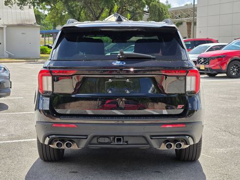 Used 2025 Ford Explorer ST AWD/4WD image 4